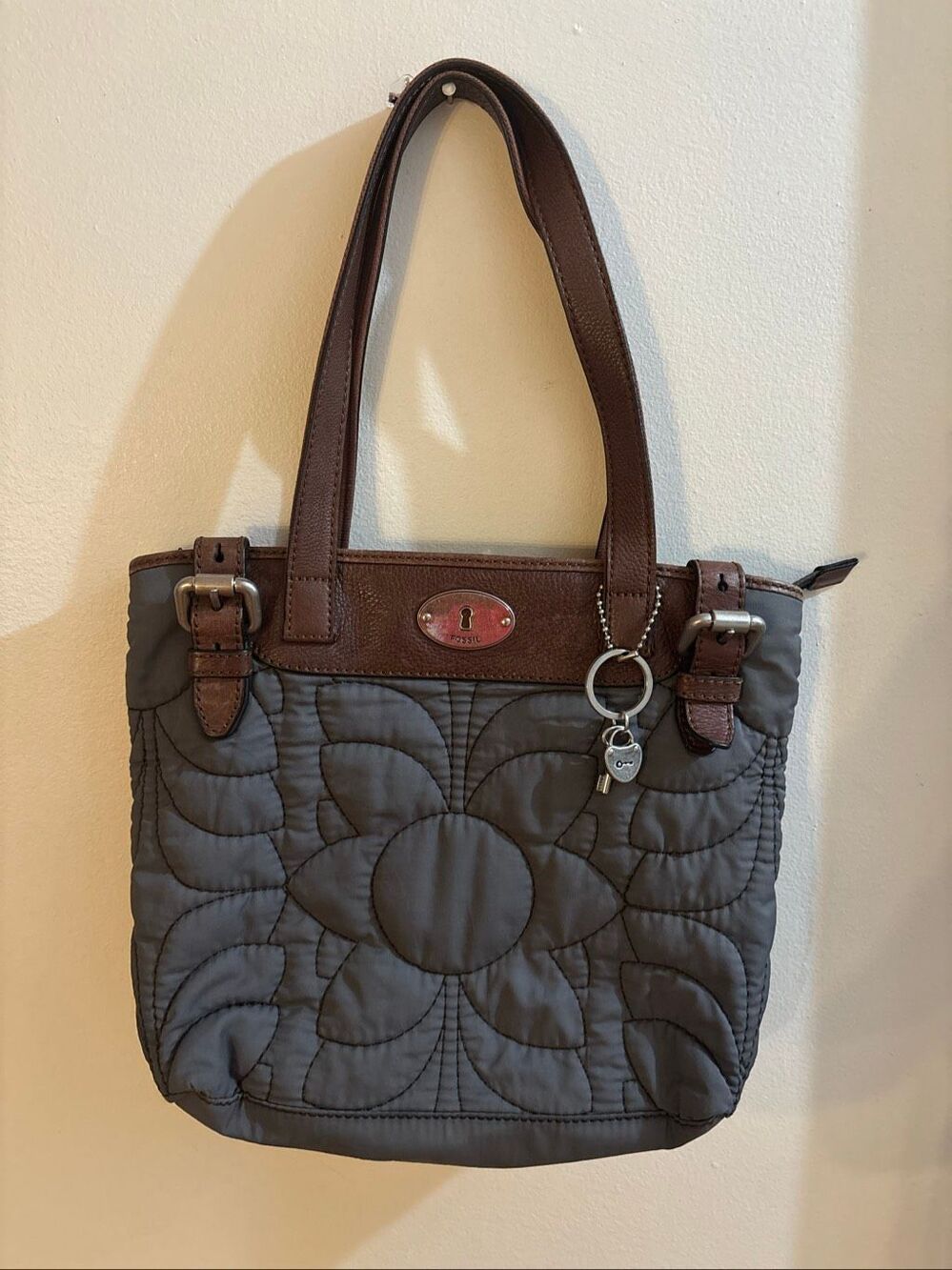 Fossil quilted bag